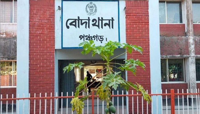 ৬ দিন ধরে হাসপাতালে ‘ধর্ষিত’ শিশু, আসামি পলাতক