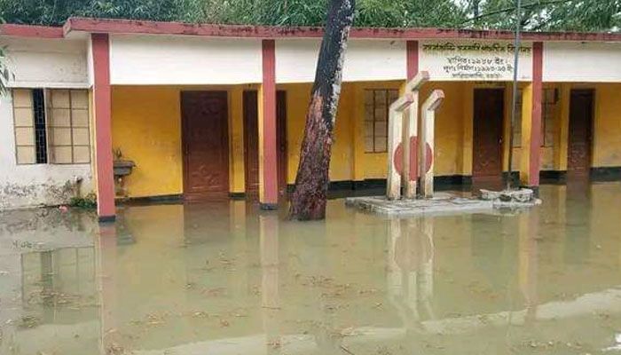 বগুড়ার সারিয়াকান্দিতে ৪৫টি শিক্ষাপ্রতিষ্ঠানে পাঠদান বন্ধ