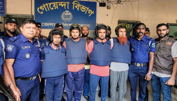 বগুড়া কারাগারের কনডেম সেল থেকে পালানো আসামিরা রিমান্ডে