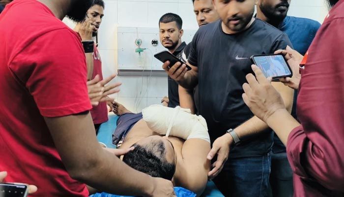 প্রতিশোধ নিতে কুপিয়ে ব্যবসায়ীর কবজি বিচ্ছিন্ন