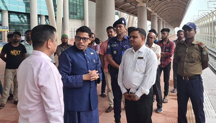 বিশ্বমানের টেলিকম সেবা নিশ্চিতে কাজ করছে সরকার : পলক