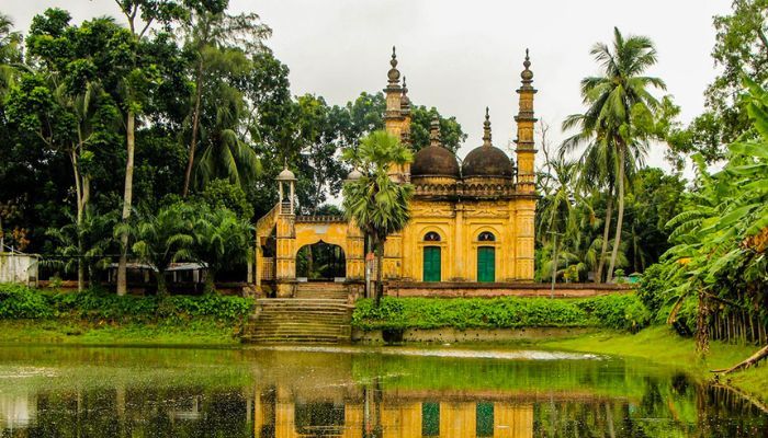 সাতক্ষীরার শাহি মসজিদ