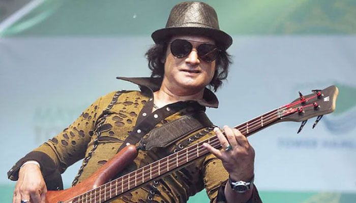 শোকের ছায়া সংগীতাঙ্গনে