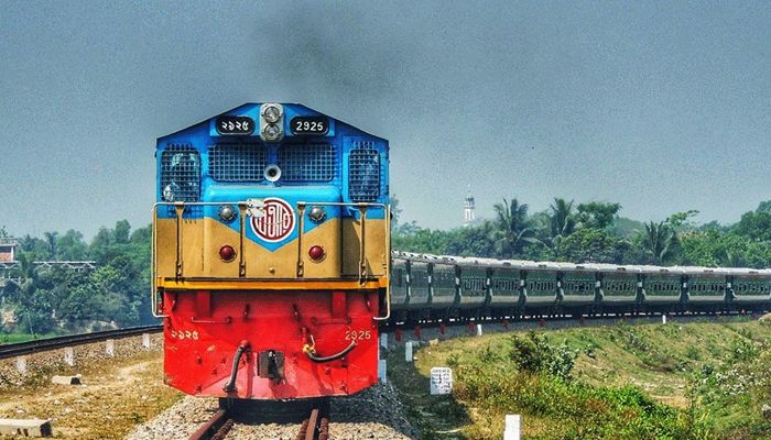 কক্সবাজার স্পেশাল ট্রেন চলাচলের সময় ১৫ দিন বাড়ানোর প্রস্তাব