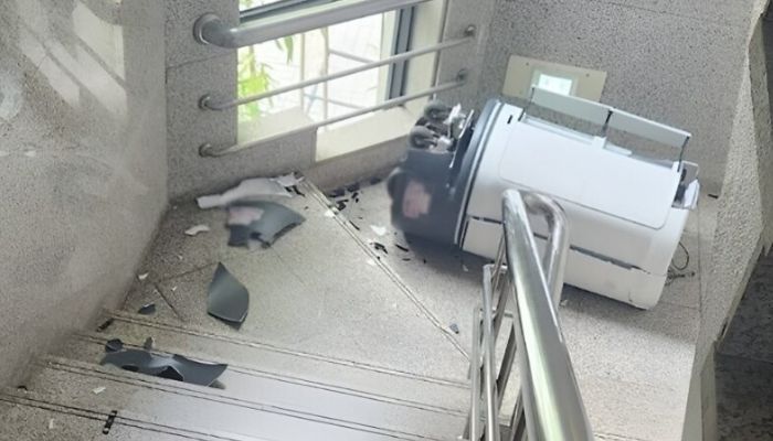 প্রথম রোবটের আত্মহত্যা 