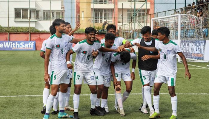 নেপালকে ধসিয়ে চ্যাম্পিয়ন বাংলাদেশ