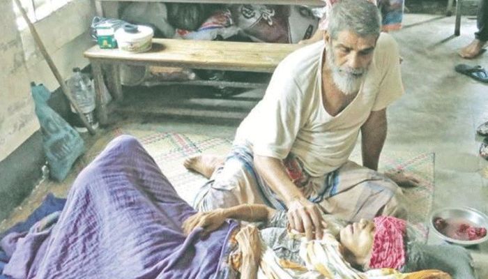 ‘পাঁচ দিন ধরে ভাত খাই না  বিস্কুট চিড়া আর কত খাব’
