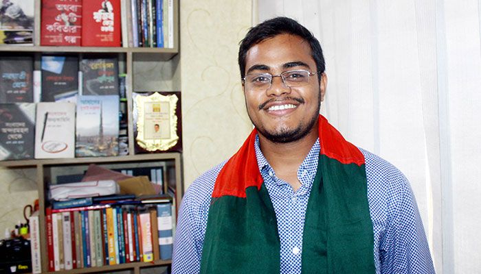 অস্ত্রধারী সন্ত্রাসীদের গ্রেপ্তার ও ফুটপাথ দখলমুক্ত করতে হবে 