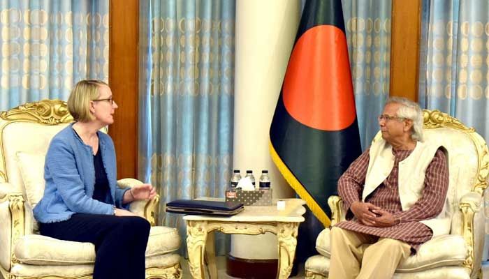 পাচারকৃত অর্থ ফিরিয়ে আনতে ব্রিটিশ সরকারের সহযোগিতা চেয়েছেন ড. ইউনূস