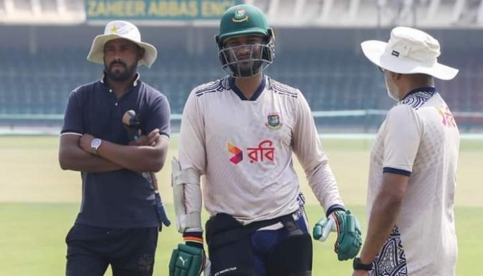 পাকিস্তানে অনুশীলনে সাকিব