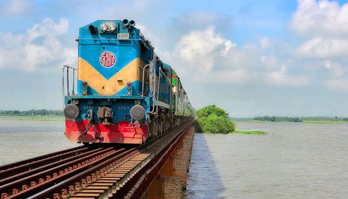 যাত্রীবাহী ট্রেন চলাচল বন্ধ থাকবে আজ