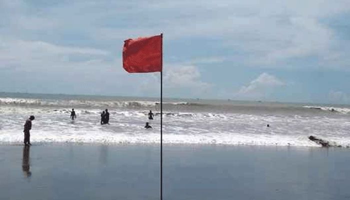 ঢাকাসহ ১১ অঞ্চলে ঝড়ের আভাস, সমুদ্রবন্দরে ৩ নম্বর সংকেত