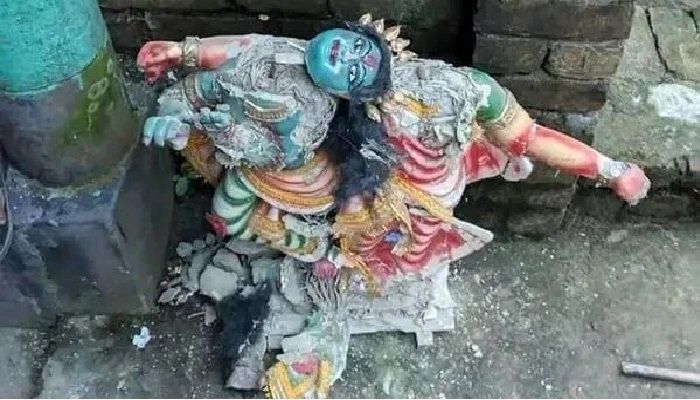 হামলা ও নৈরাজ্য রুখে দাঁড়াও
