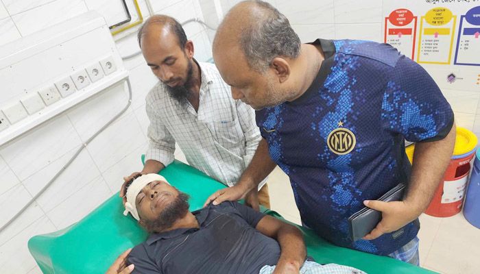 চরফ্যাশনে সাংবাদিকের ওপর দুর্বৃত্তদের হামলা