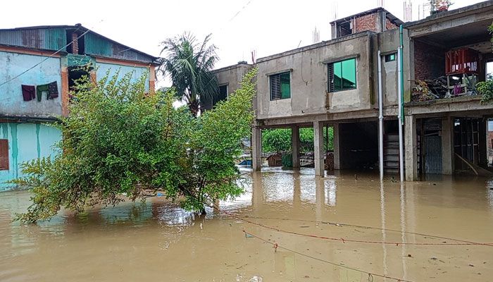 টানা বৃষ্টিতে খাগড়াছড়িতে পাহাড় ধসের শঙ্কা, নিম্নাঞ্চল প্লাবিত