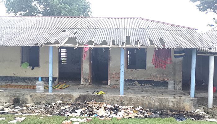 মৎস্য ঘেরে প্রতিপক্ষের হামলা, ১০ দিন ধরে ‘লুটপাট’