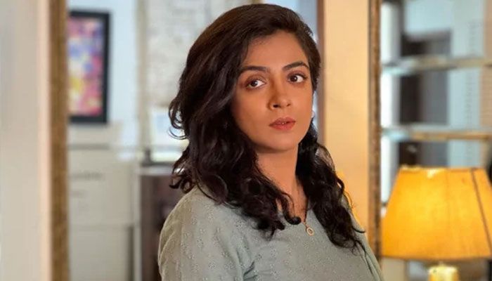পরিচালকের বিরুদ্ধে বিস্ফোরক অভিযোগ দোয়েলের