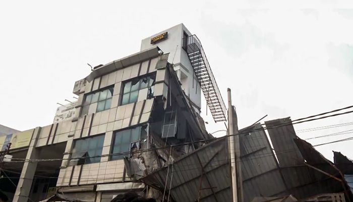 ভারতে ভবন ধসে নিহত ৮ 
