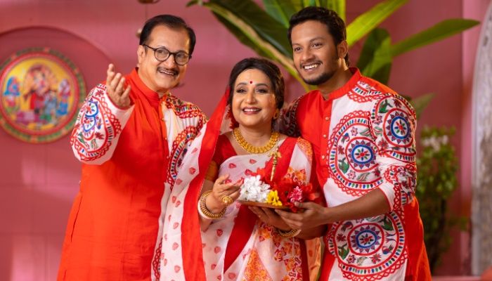 বিশ্বরঙে দুর্গাপূজার পোশাক প্রদর্শনী