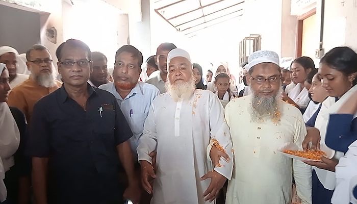 ৪০ বছর আলো ছড়িয়ে অবসরে শিক্ষক মোহাম্মদ আলী