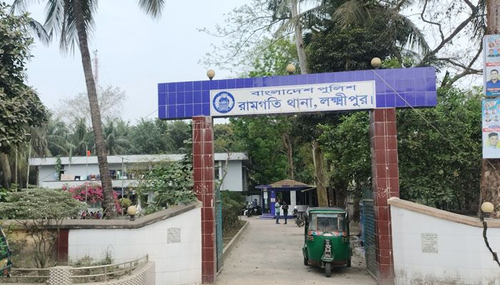 দাঁড়িয়ে থাকা ট্রাকে অটোরিকশার ধাক্কায় নিহত এক