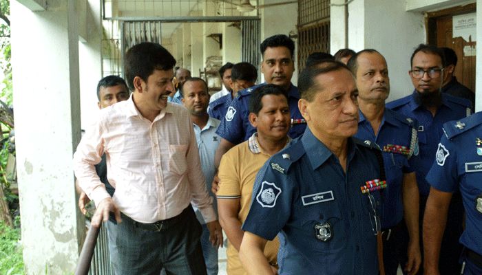 রংধনু গ্রুপের পরিচালক মিজানুর রহমানের মুক্তির দাবি