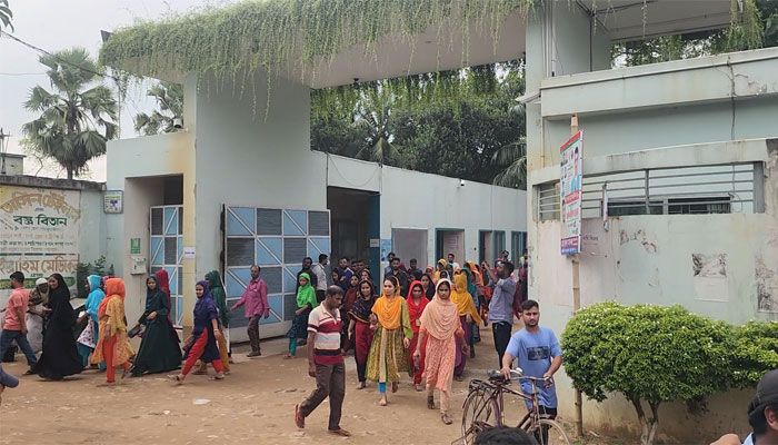 আশুলিয়ায় আজও ২১ঌ কারখানায় উৎপাদন বন্ধ