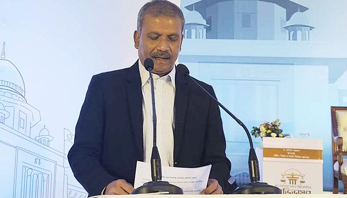 বিচার বিভাগ থেকে যেন অবিচার না হয় : আইন উপদেষ্টা