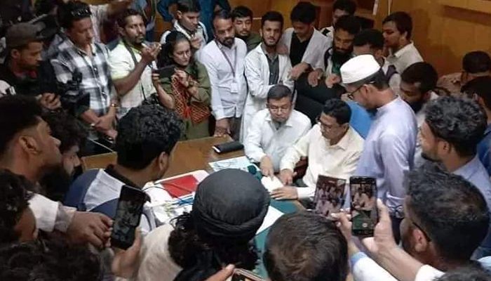 শেবাচিম হাসপাতালের পরিচালকের পদত্যাগ