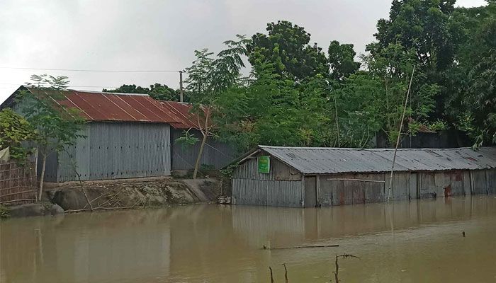 তিস্তার নিম্নাঞ্চল তলিয়েছে, উত্তরে বন্যার আশঙ্কা