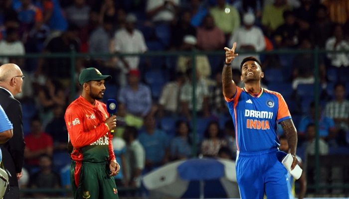 ফিল্ডিংয়ে বাংলাদেশ, শরিফুলের জায়গায় তানজিম