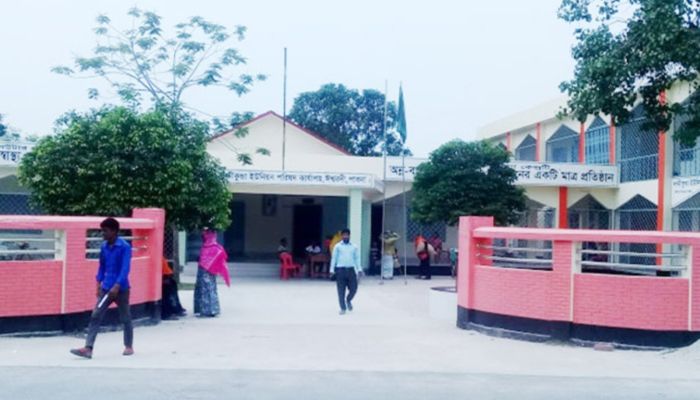 টিসিবির কার্ড বণ্টন নিয়ে বিএনপি-জামায়াতের সংঘর্ষ 