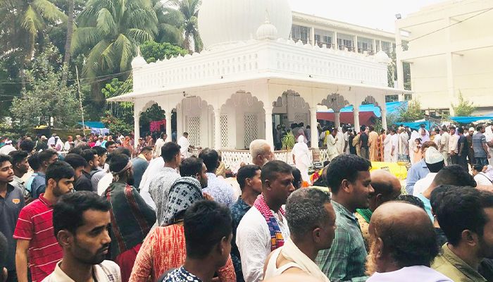 লালন ধামে সাধুসঙ্গে কাটবে সময়
