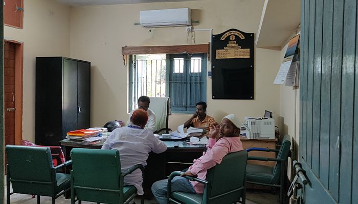 নামাজ ঘরের এসি এখন তিন কর্মকর্তার অফিসে