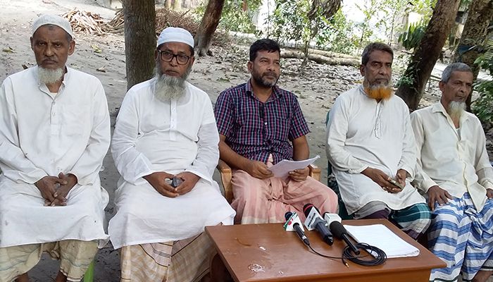 নিজঘরে আগুন দিয়ে অন্যকে ফাঁসানোর অভিযোগ 