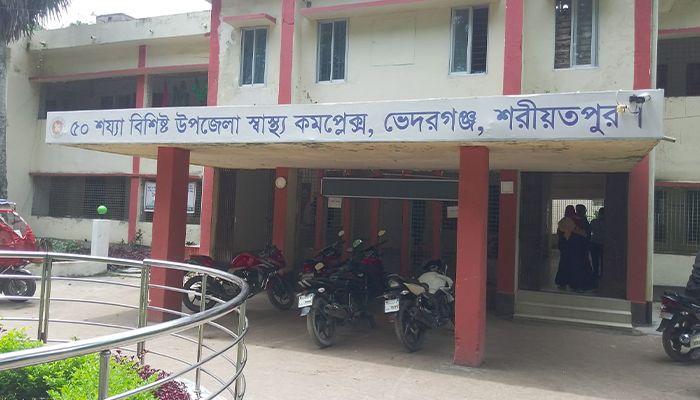 সাবেক ইউপি চেয়ারম্যানের স্ত্রীকে গলা কেটে হত্যা, নারী আটক