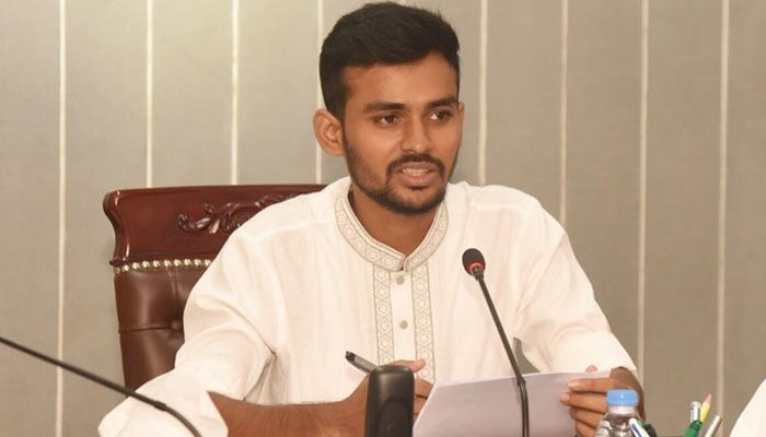 জাতির পিতা কোনো ফ্যাসিস্ট রাজনৈতিক দল নির্ধারণ করবে না : উপদেষ্টা আসিফ