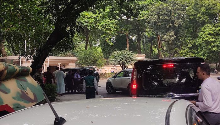 প্রধান উপদেষ্টার সংলাপে বসতে যমুনায় গণফোরাম