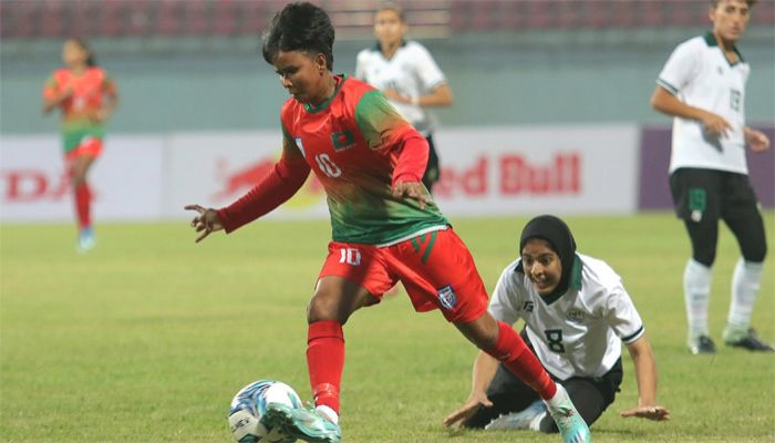 শেষ মুহূর্তের গোলে পাকিস্তানের বিপক্ষে হার এড়াল বাংলাদেশ