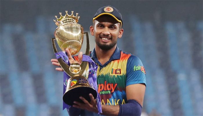 শ্রীলঙ্কার টি-টোয়েন্টি দল, বাদ শানাকা, ফিরেছেন রাজাপাকসে