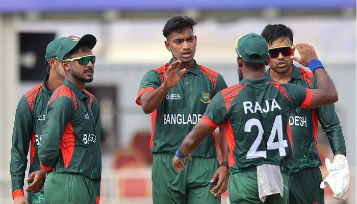 ওমানে আকবরদের শুভসূচনা