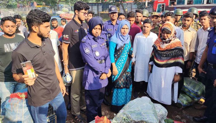 চাঁদার অভিযোগ, নিমসার বাজারে খাজনা আদায় বন্ধ