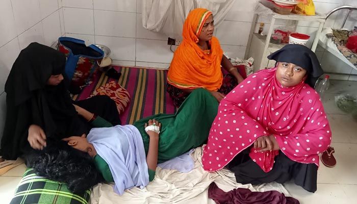 জরায়ুমুখ ক্যানসারের টিকা নিয়ে ৩৬ শিক্ষার্থী অসুস্থ, তদন্ত কমিটি গঠন