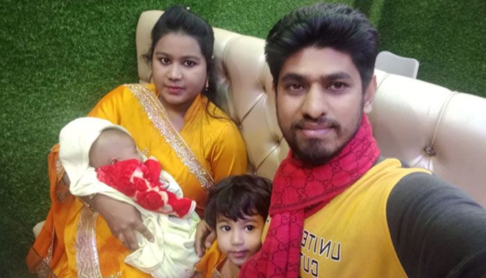 বাবার সঙ্গে খেলবে বলে এখনও অপেক্ষায় নিশা