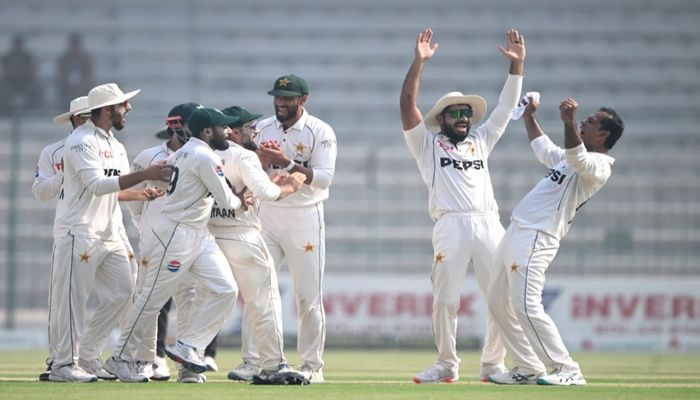 সমতায় ফিরল পাকিস্তান