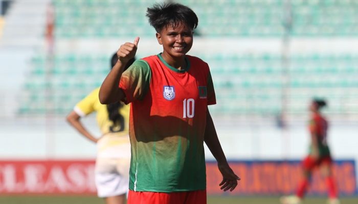 সাবেক দুই কোচকে ম্যাচসেরা পুরস্কার উৎসর্গ তহুরার