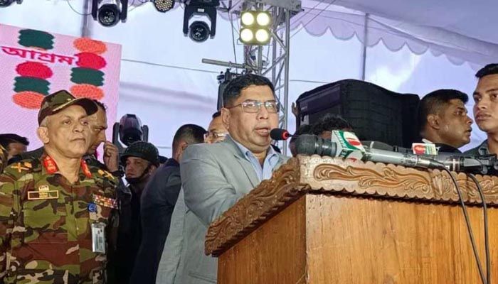 নিরাপত্তার নিশ্চয়তা দিচ্ছি : রমনা কালীমন্দিরে সেনাপ্রধান