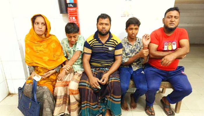 পাগলা কুকুরের কামড়ে আহত ৩২