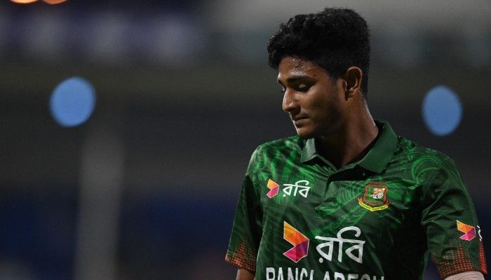 নাহিদ রানার গতিতে মুগ্ধ সিমন্স