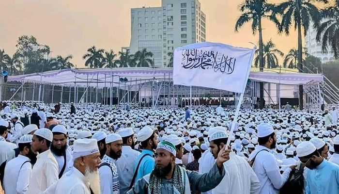 সোহরাওয়ার্দী উদ্যানে আলেম-ওলামার ঢল